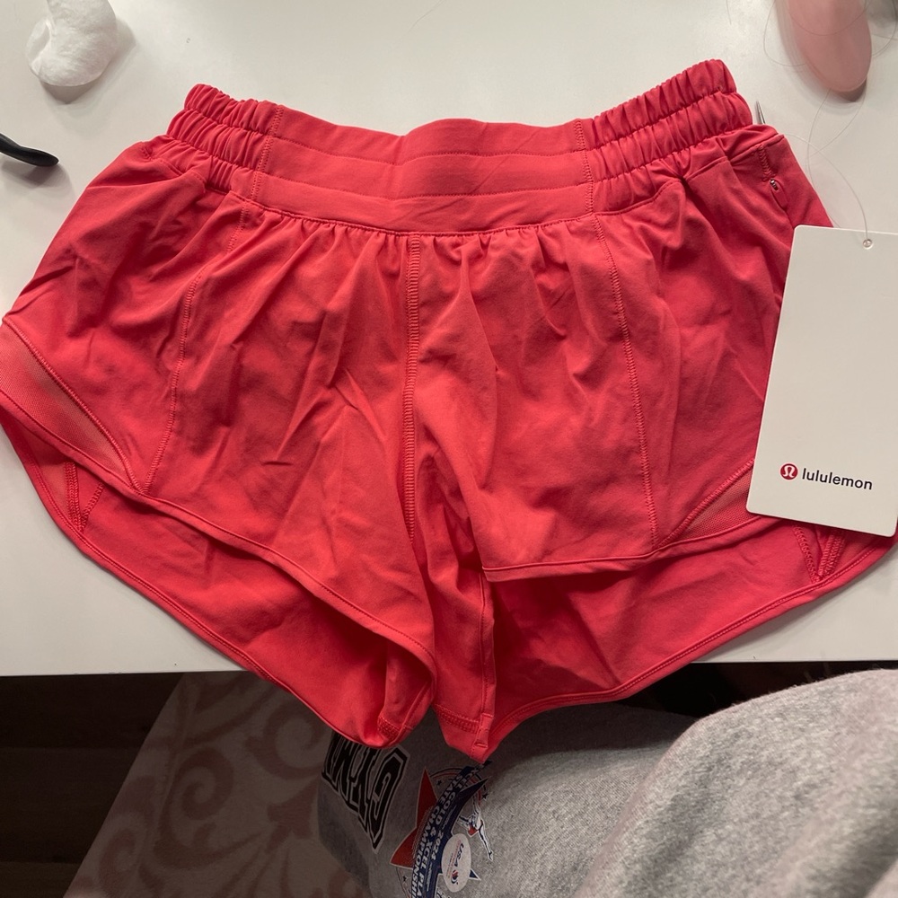 Glaze pink BRAND NEW lululemon hotty hots WITH TAGS